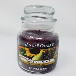 Yankee Candle Seasons Blessings 3.7 OZ Purple